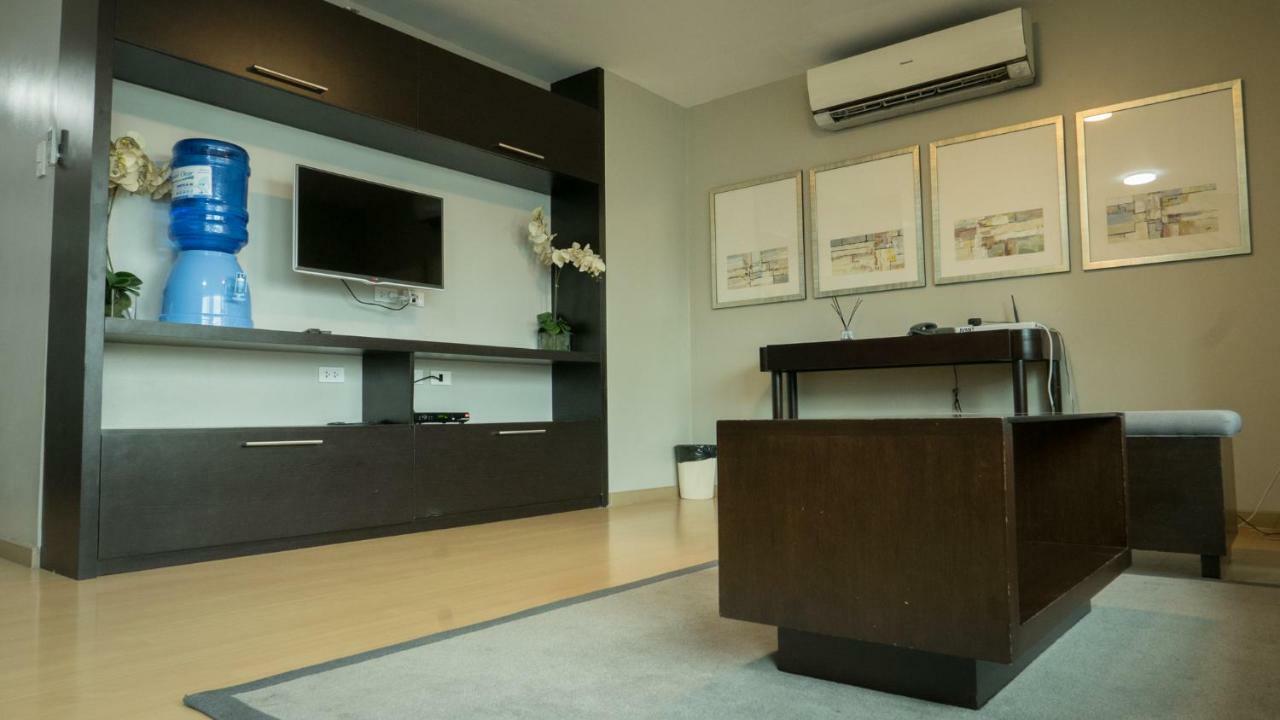 อะแวนต์ เซอร์วิซ สวีท Apartment มะนิลา ภายนอก รูปภาพ